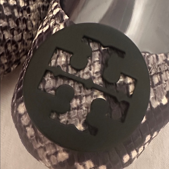 Tory Burch Black & Cream Snake Pattern Ballet Flats Roccia Snake Python Womens 6 - Picture 9 of 15